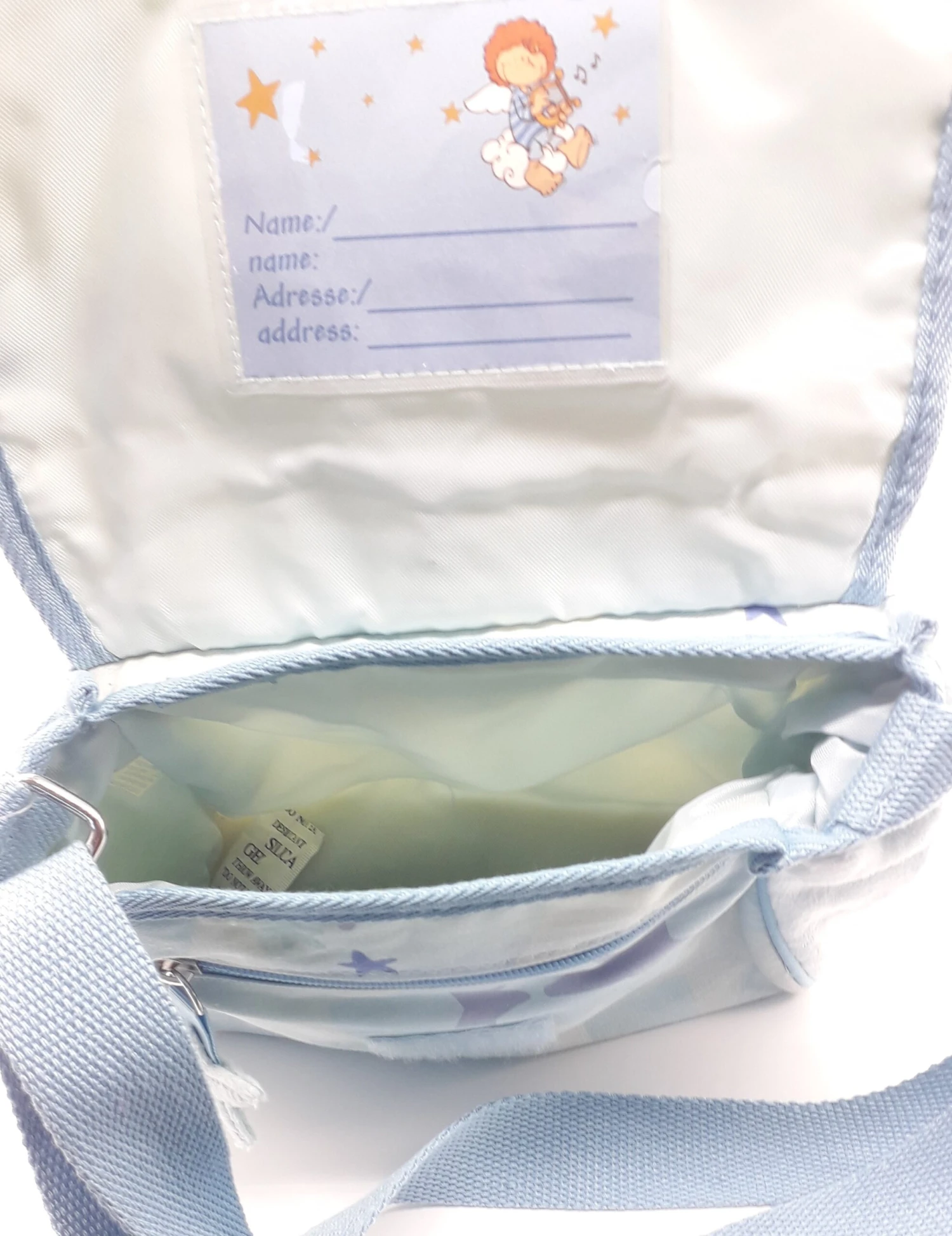 Nici 28688 Kindergartentasche Little Wingels Engel Leon Hellblau Baumwolle 4 Nici 28688 Kindergartentasche Little Wingels Engel Leon Hellblau Baumwolle – Bild 2