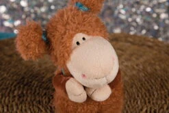 Nici 42187 Jolly Yoga Schaf Jolly Jo +Rucksack 35cm Plüsch Kuscheltier Schlenker -Nici Store 42187 01 Milieu 2048x1365