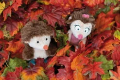 Nici 44055 Igel Henny Hoglet Ca 20cm Plüsch Kuscheltier Schlenker Forest Friends -Nici Store 44054 03 Milieu 44055 2048x1365