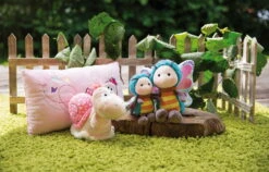 Nici 47942 Kissen Rosa Schmetterling 43x25cm Plüsch Hello Spring Frühling -Nici Store 47941 06 47938 47946 47947 Milieu 2048x1312 3