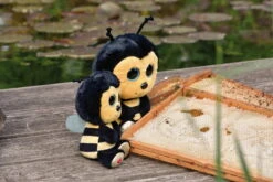 Nici 48736 Glubschis Meadow Biene Miss Bizz 25cm Plüsch Kuscheltier GREEN -Nici Store 48736 10 48733 Milieu 2048x1366 1